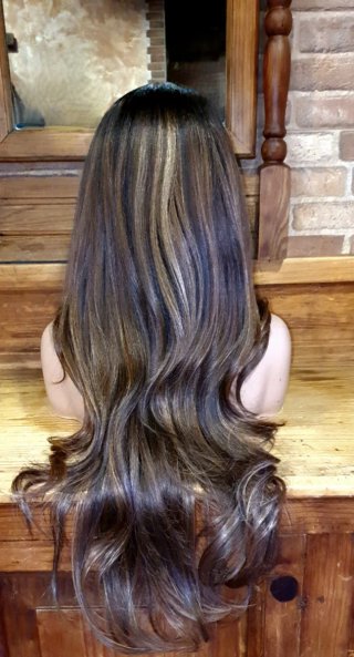 Peluca Lacefront Preciosa Castaña Mechas a capas