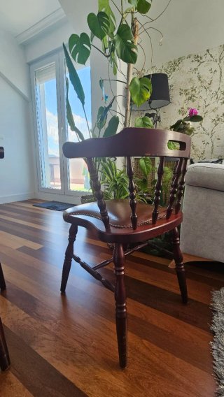 Sillas Windsor Madera y Cuero