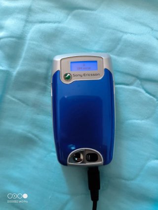 SONY ERICSSON Z600 Azul/Plata