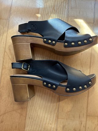 Sandalias Maripaz Plataforma Madera Tachuelas
