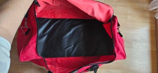 Maleta de viaje roja