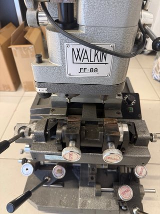 Máquina de llaves Walkin FF-88