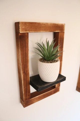 Mensola decorativa in legno marrone e nero