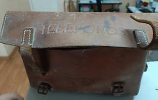 Cartera antigua de cuero de  teléfonica