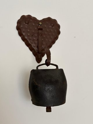 Campanella in ferro battuto a forma di cuore