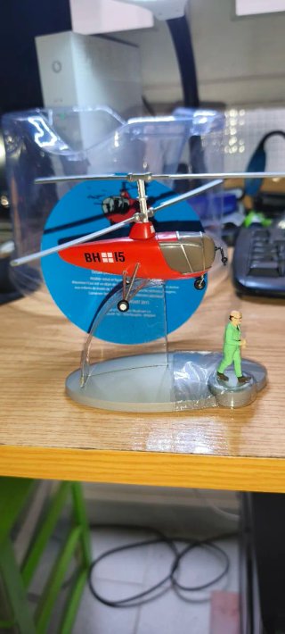 Figura Tintin Helicóptero rojo BH15 con figura