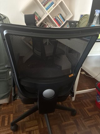 Silla de oficina ergonómica negra