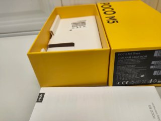 Xiaomi Poco M5 Nero con Scatola e Custodia