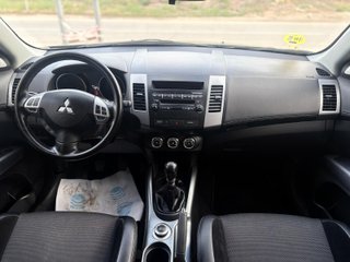 Mitsubishi Outlander 2010