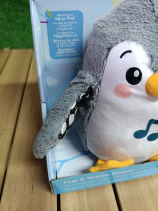 Peluche Pingüino Anda y Aletea Fisher-Price