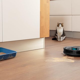 - Cecotec robot aspirador láser inteligente