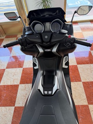 YAMAHA TMAX SX ABS