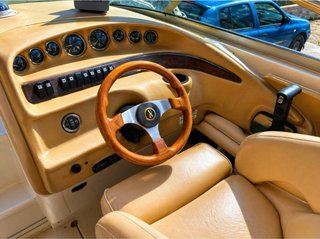 Lancha Sea Ray Signature 230 Americana
