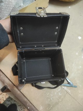 Bolso negro BIRACCI con asa y correa
