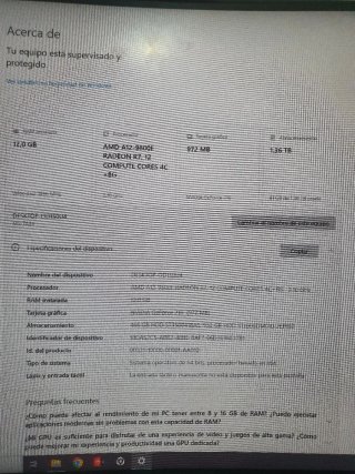 PC Gaming Negro con Luces Azules