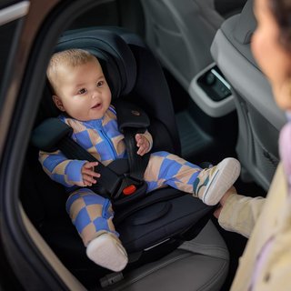 - Bebeconfort silla coche giratoria segura