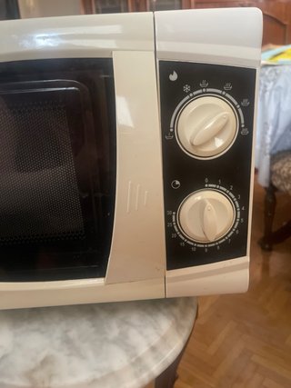 Microondas blanco