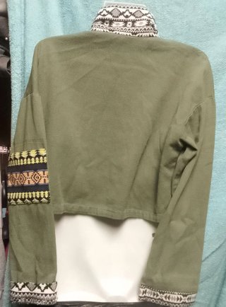 Chaqueta Shein verde con estampado étnico