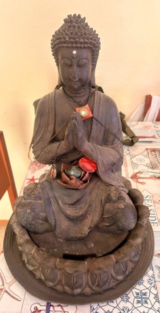 Figura Buda Sentado con Colgantes 48alto X 30 anch