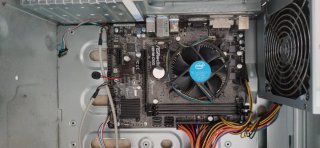 Caja ordenador sobremesa despiece con placa base