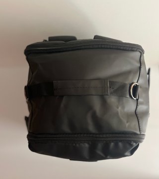Mochila de cabina negra, Tamaño bajo asiento avión