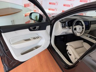 Volvo XC60 2021