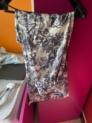 Outfit a raso stampa animalier