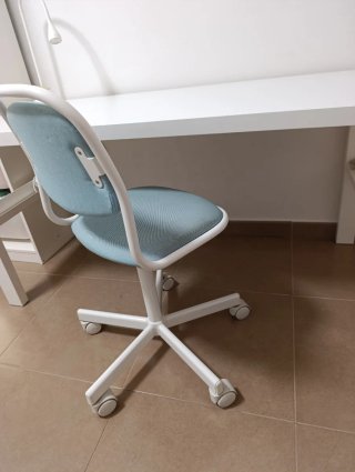 Escritorio y silla infantil blanco