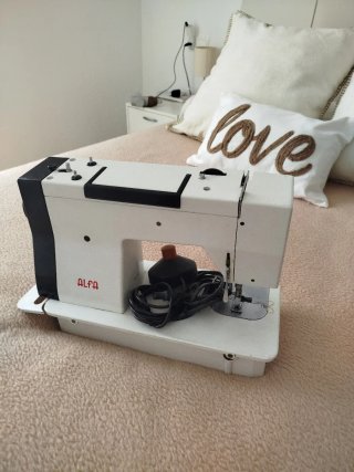 Máquina de coser Alfa Electronic