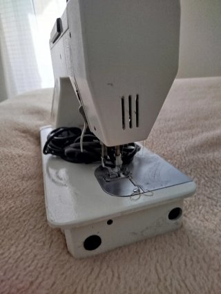 Máquina de coser Alfa Electronic
