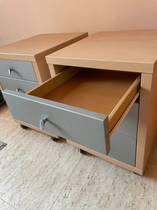 Mesitas madera maciza con ruedas