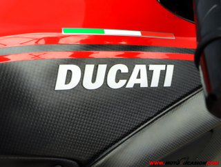 DUCATI DIAVEL CARBON