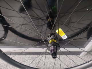 Ruedas Mavic Crosstrail Carbono