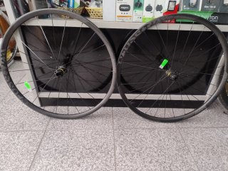 Ruedas Mavic Crosstrail Carbono