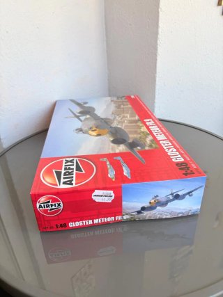 Maqueta Airfix Gloster Meteor FR.9 1:48 Nueva
