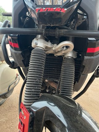 Yamaha XT 660 Adventure Negra/Roja