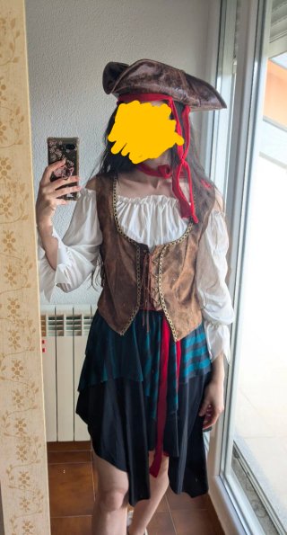 Disfraz Pirata Mujer + Sombrero