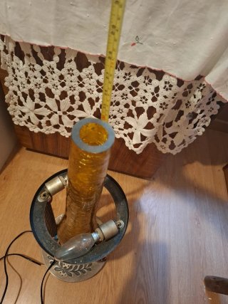 Lámpara antigua estilo quinqué