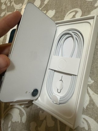iPhone 16E Apple