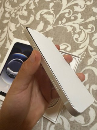 iPhone 16E Apple