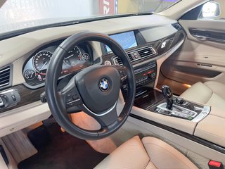 BMW 750i