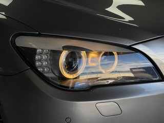 BMW 750i