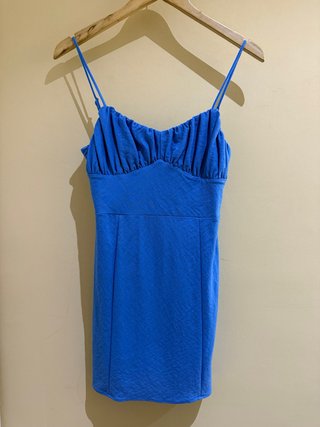 Vestido tirantes fruncido escote azul