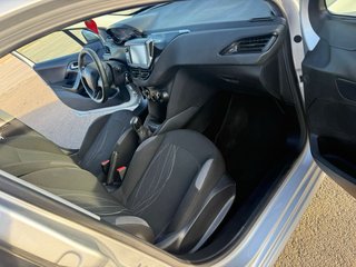 Peugeot 208 2014