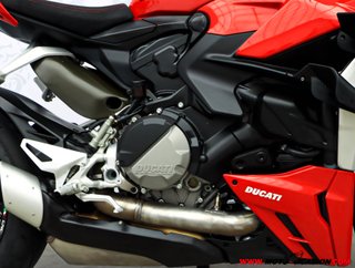 DUCATI STREETFIGHTER V2