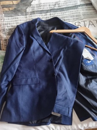 Traje azul elegante