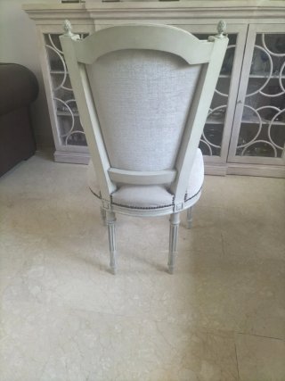 Silla  clásica antigua restaurada