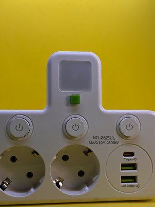 Regleta  de pared Múltiple USB y Luz