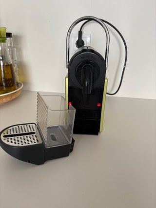 Cafetera Nespresso DeLonghi Verde