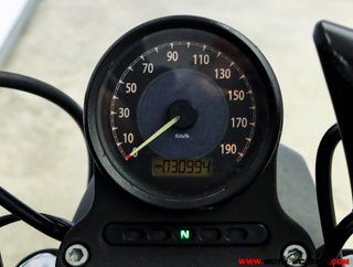 HARLEY-DAVIDSON SPORTSTER IRON 883